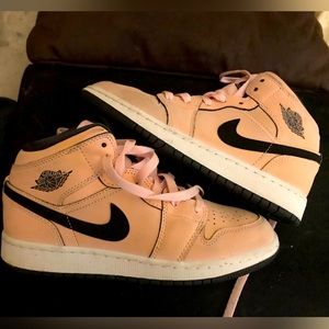 JORDAN 1s MID PINK 555112-601 GIRLS 4.5Y